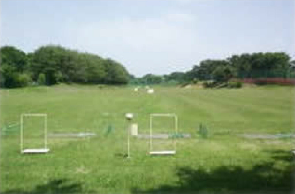 練習場でラウンド前に腕試し